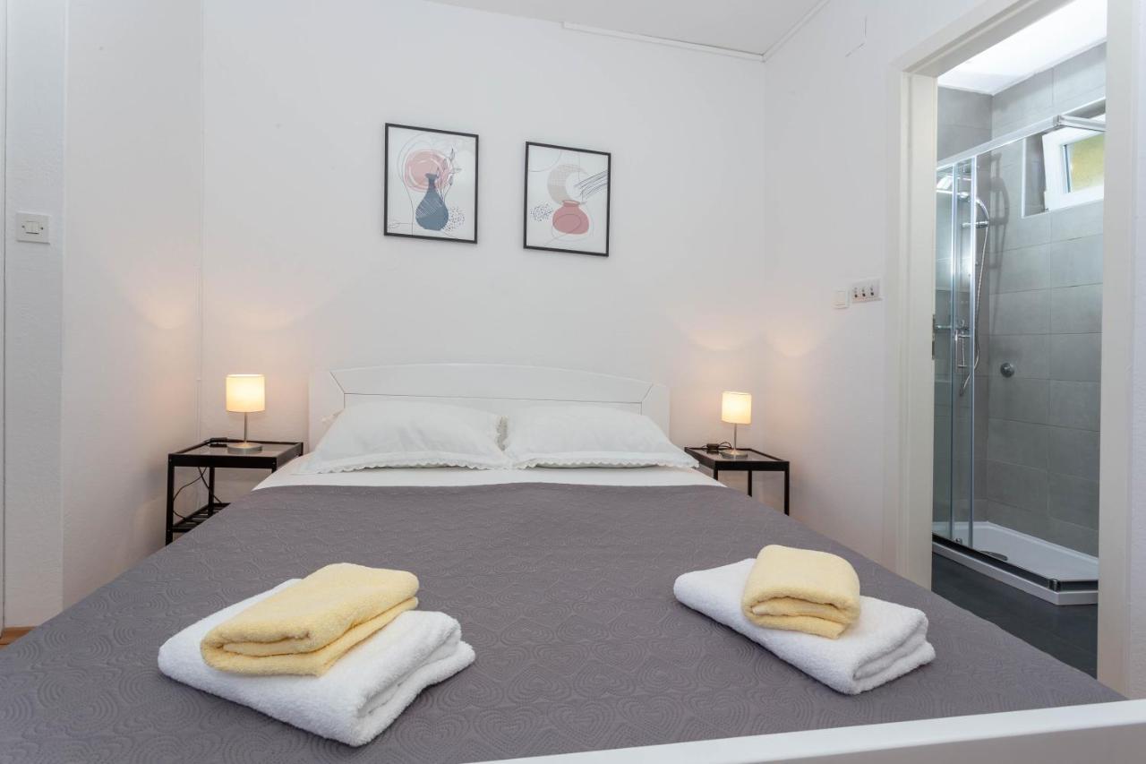 Apartment Tasina Hvar Town Exterior photo